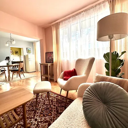 Vera With Free Parking * וליקו טורנובו