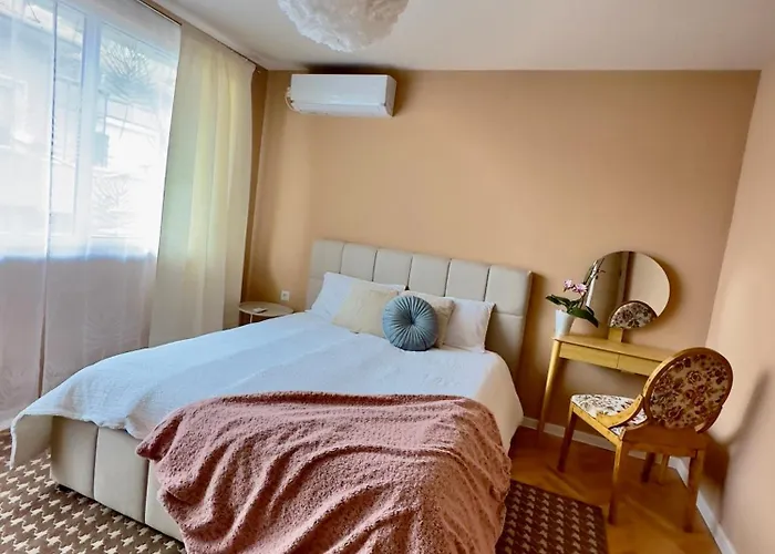 Vera With Free Parking Apartamento