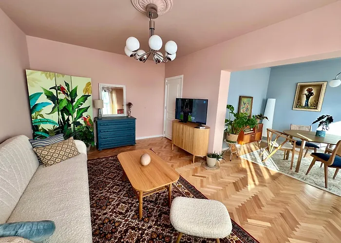 Vera With Free Parking