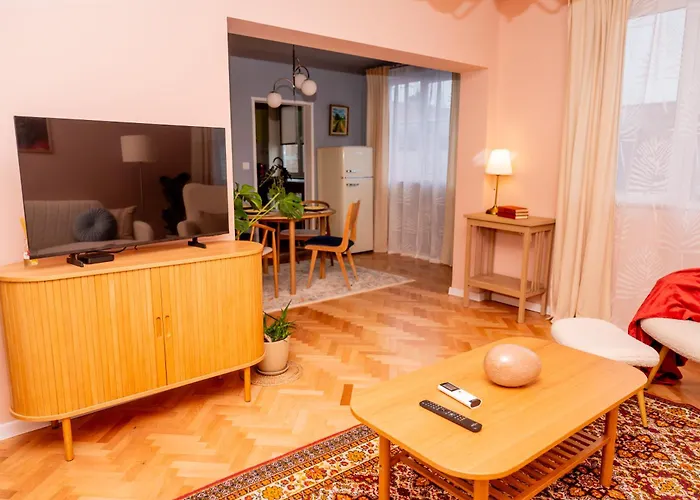 Vera With Free Parking