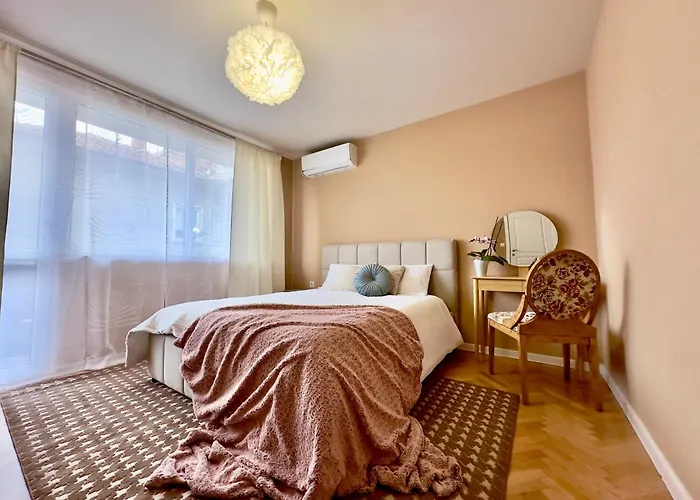 Vera With Free Parking Apartamento *